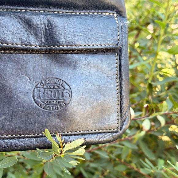 Cute Roots Mini Bag/Purse - Genuine Leather - made in Canada - black - Picture 3 of 6